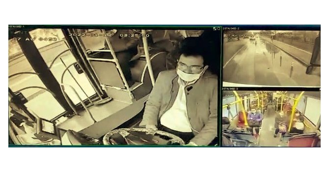 Freni patlayan otobüsün kontrolden çıkıp 9 araca çarptığı anlar kamerada