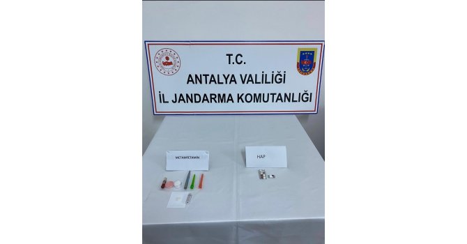 Başkasına ait kimlik numarasını veren şahsın aracında uyuşturucu ele geçirildi