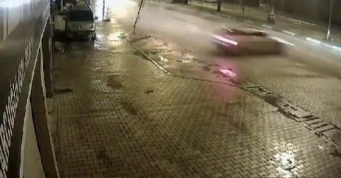 Motosiklet sürücüsünün öldüğü kaza anı güvenlik kamerasında