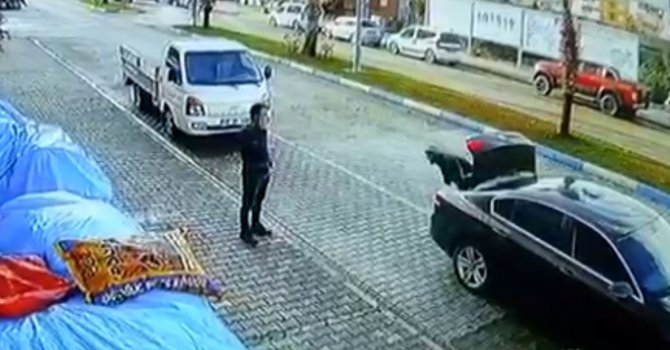 Antalya’da vicdanları sızlatan olay: Patron, işçiyi arabası kirlenmesin diye bagajda taşıdı