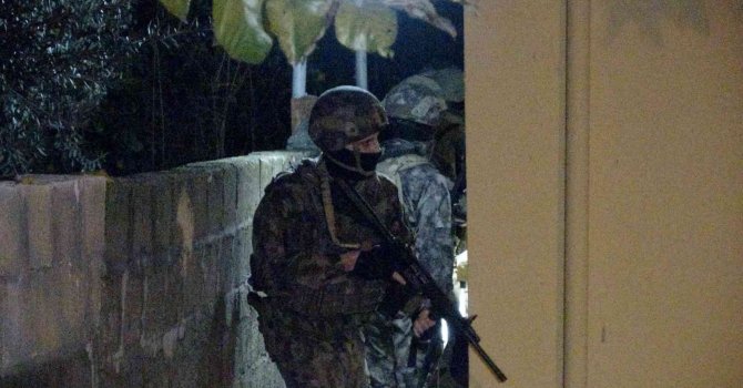 Adana’da silahlı suç örgütüne operasyon