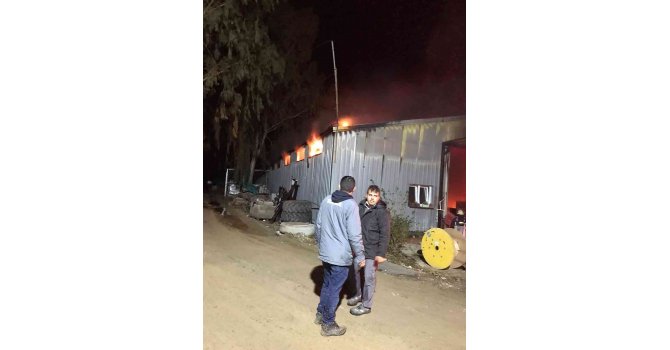 5 yıldızlı otelin marangoz atölyesi alevlere teslim oldu