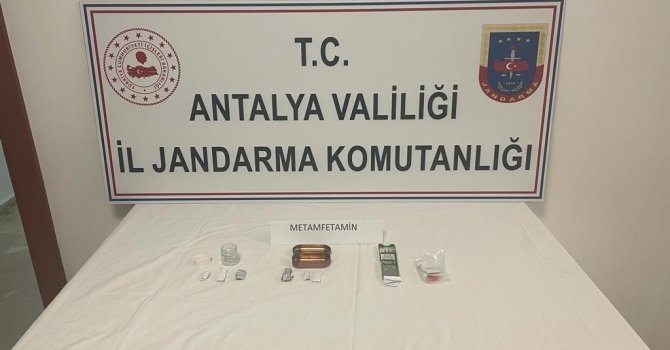 14 gram metamfetamin ele geçirildi