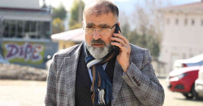 Dolandırıcılara 47 bin lirasını kaptırdı