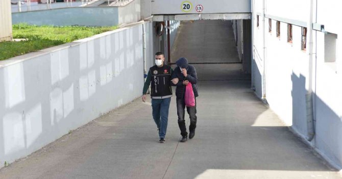 Bal kovasından uyuşturucu çıktı