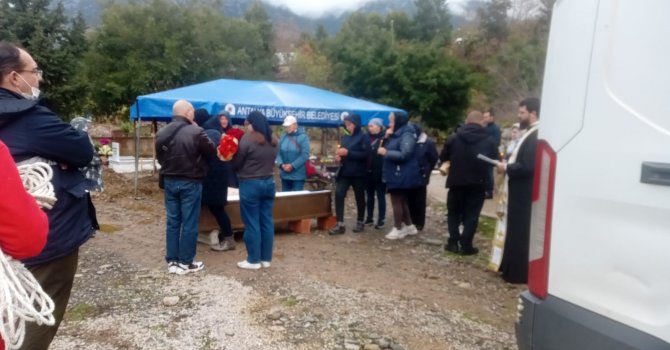 Kazada hayatını kaybeden Rus uyruklu kadın Alanya’da defnedildi