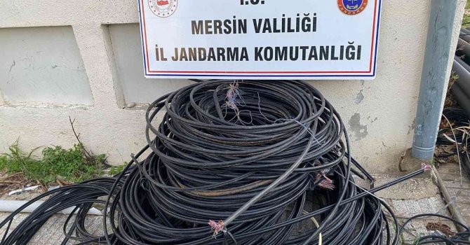 Kablo hırsızları yakalandı