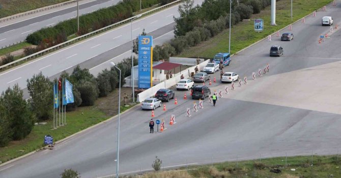 Hatay’da helikopterli trafik denetimi