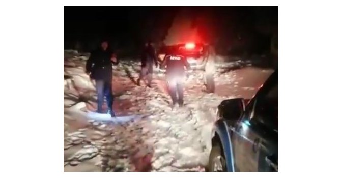 Kestel Dağı’nda mahsur kalan 4 kişiyi AFAD kurtardı