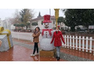 Manavgat’ta 14 yıl aradan sonra kar sevinci