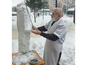 Döner ustasından "karsambaç döner"