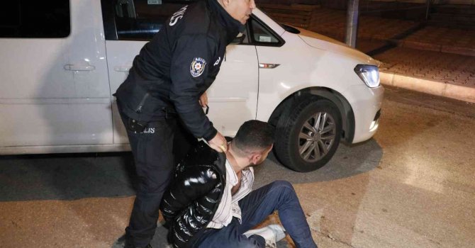 Polisten kaçan alkollü sürücü ortalığı birbirine kattı