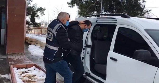 Kamyoneti çaldı sattı tutuklandı