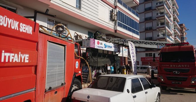 Yangında iş yerine ait asma kat kullanılamaz hale geldi