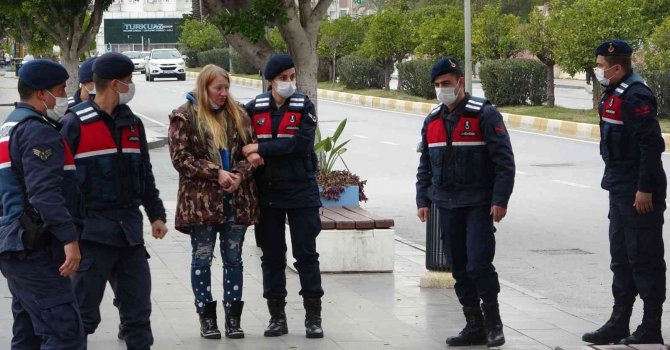 Antalya’daki kıskançlık cinayetinin şüphelileri adliyeye sevk edildi