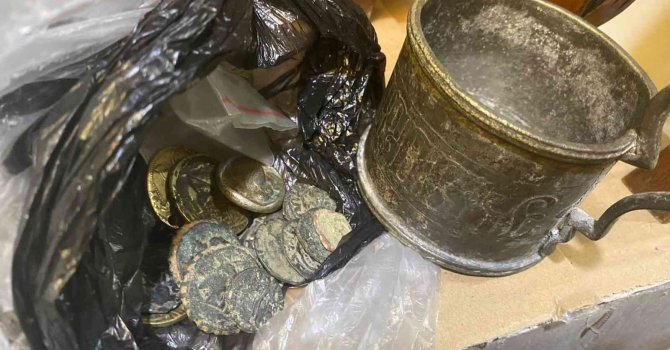 Adana’da Roma dönemine ait sikke ve objeler ele geçirildi