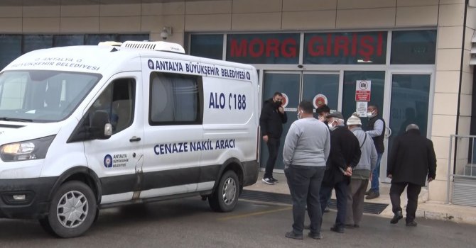 Arkadaşının oynadığı tüfeğin ateş alması sonucu hayatını kaybeden gencin cenazesi ailesine teslim edildi