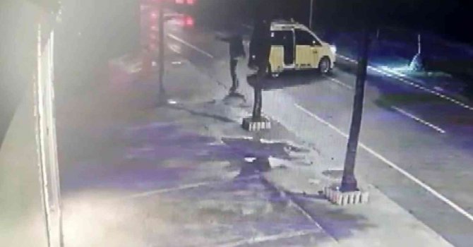 Yol verme kavgasında kurşun yağdırdı