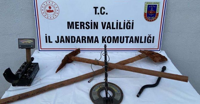 Mersin’de izinsiz kazı yapan 3 şüpheli suçüstü yakalandı
