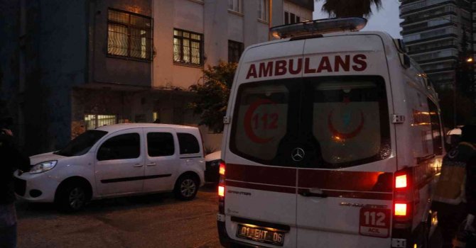 Anne ve kızı yemek masasında infaz edildi