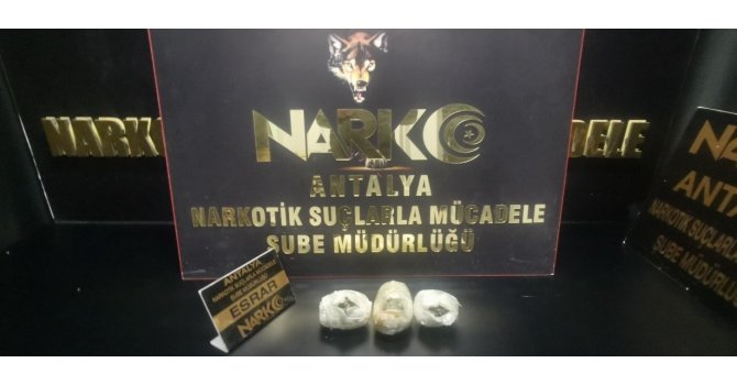 Antalya’da bir haftada 10 narkotik operasyonu: 17 gözaltı