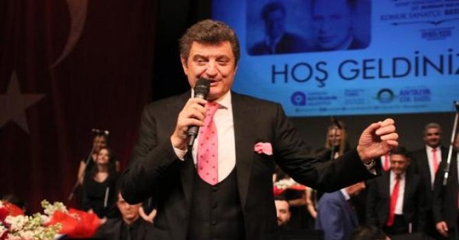 Şark Bülbülü Anıldı