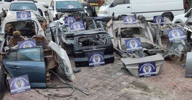 Araçları parçalarken yakalandı