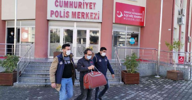 Firari FETÖ üyesi eski emniyet amiri yakalandı