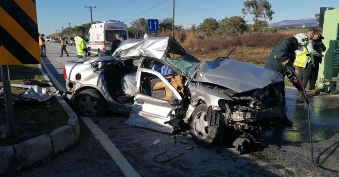 Antalya’da feci kaza: 2 ölü