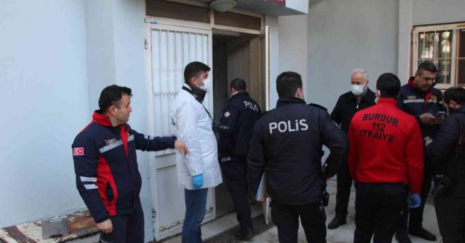 10 gün önce geldiği kızının evinde sobadan zehirlenen yaşlı çifti ölüm ayırdı