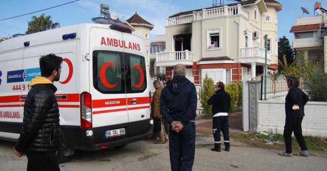 Uyuşturucu bağımlılığından kurtulmak için kendini zincirlediği lüks villada çıkan yangında can verdi