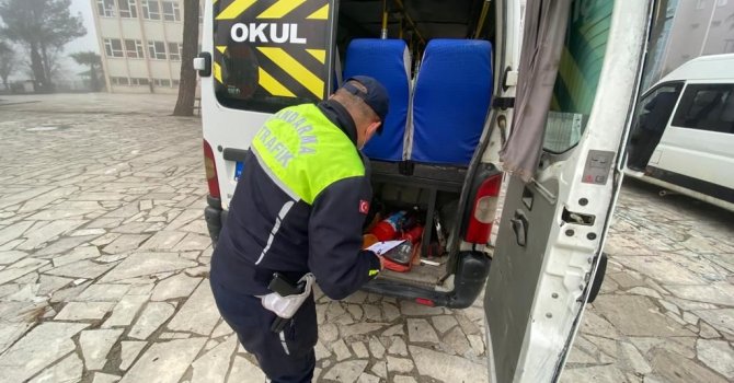 Jandarmadan servis sürücülerine trafik semineri