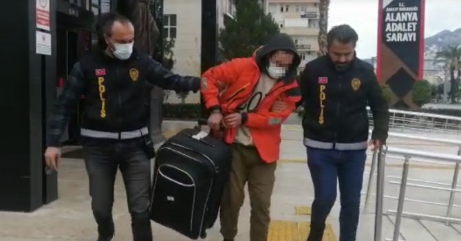 13 ayrı suçtan kaydı bulunan firari Alanya’da yakalandı