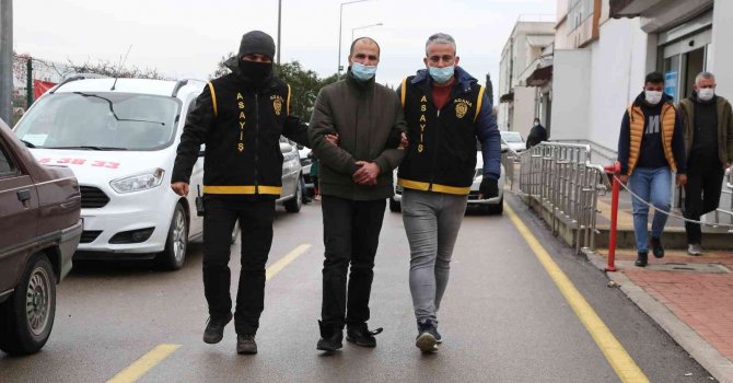 68 bin Euro’yu çalmak isterken yakalandı