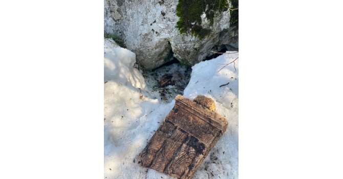 Jandarma, Roma Dönemi’ne ait 3 mezar taşı ele geçirdi