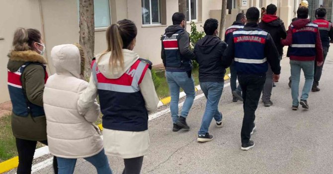 Mersin merkezli PKK/KCK operasyonu: 5 gözaltı