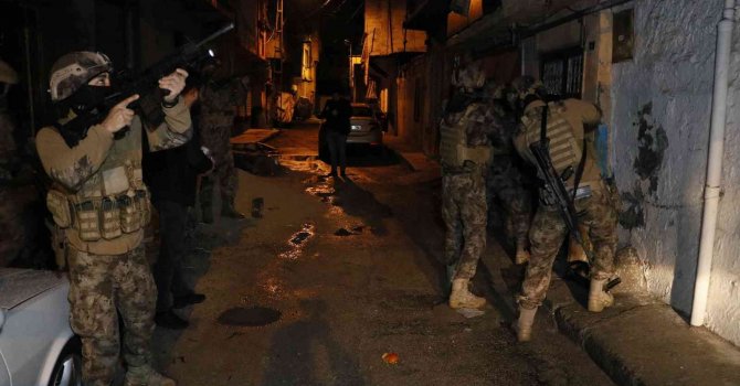 Adana’da DEAŞ operasyonu: Çok sayıda gözaltı var