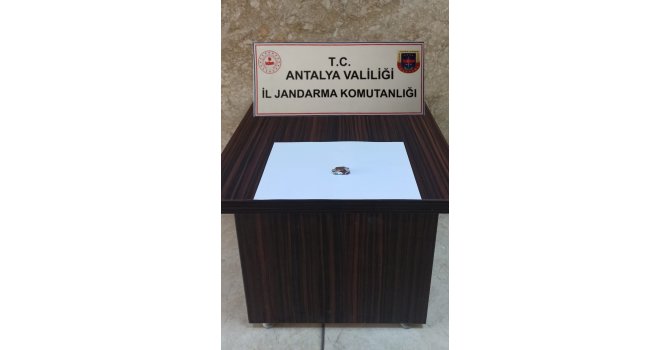 Korkute’liye uyuşturucu madde getiren şahıs jandarma tarafından yakalandı