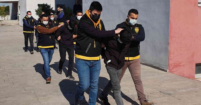 Cipten 30 bin lira çalan 4 şüpheli tutuklandı