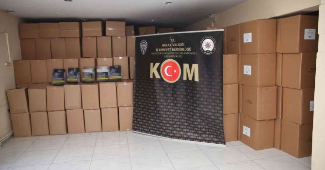 Hatay’da 8 ton kaçak tütün, 50 bin adet makaron ele geçirildi