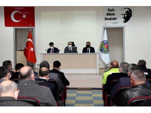 Vali Su, Mut’ta muhtarların sorun ve taleplerini dinledi