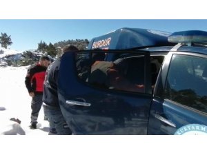 Bin 200 rakımda rahatsızlanan çobanın yardımına UMKE ve itfaiye yetişti