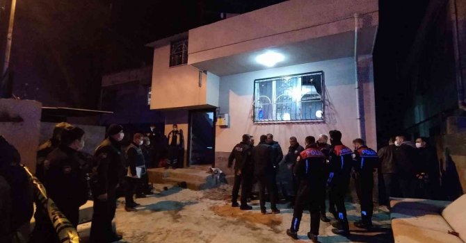 Motosikletli kar maskeli 2 kişi tarafından saldırıya uğrayan genç hayatını kaybetti