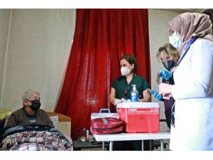 ‘Türkovac’ muhtaç vatandaşların bir telefonuyla evine geliyor