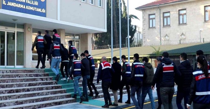 Mersin’de terör operasyonu: 7 gözaltı