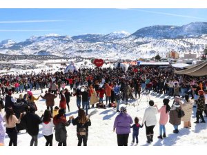 Toroslar ’Kaf Festivali’ ile renklendi