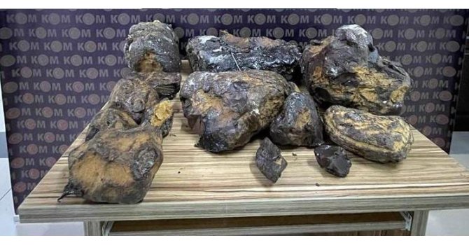 Mersin’de 10 milyon lira değerinde ’balina kusmuğu’ ele geçirildi