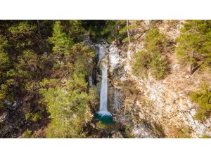 Dutalan Şelalesi yükselen su debisiyle hayata döndü