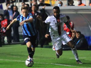 Spor Toto Süper Lig: Adana Demirspor:0 - Beşiktaş: 1 (İlk yarı)