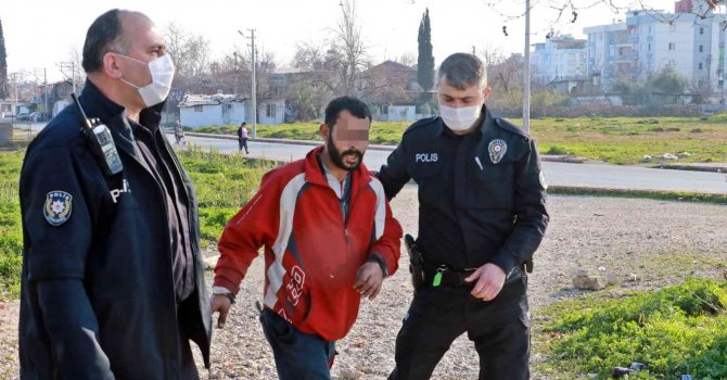 Üst geçit asansör kabininden demir çalarken yakalandı, polise ’çektirme abi’ dedi